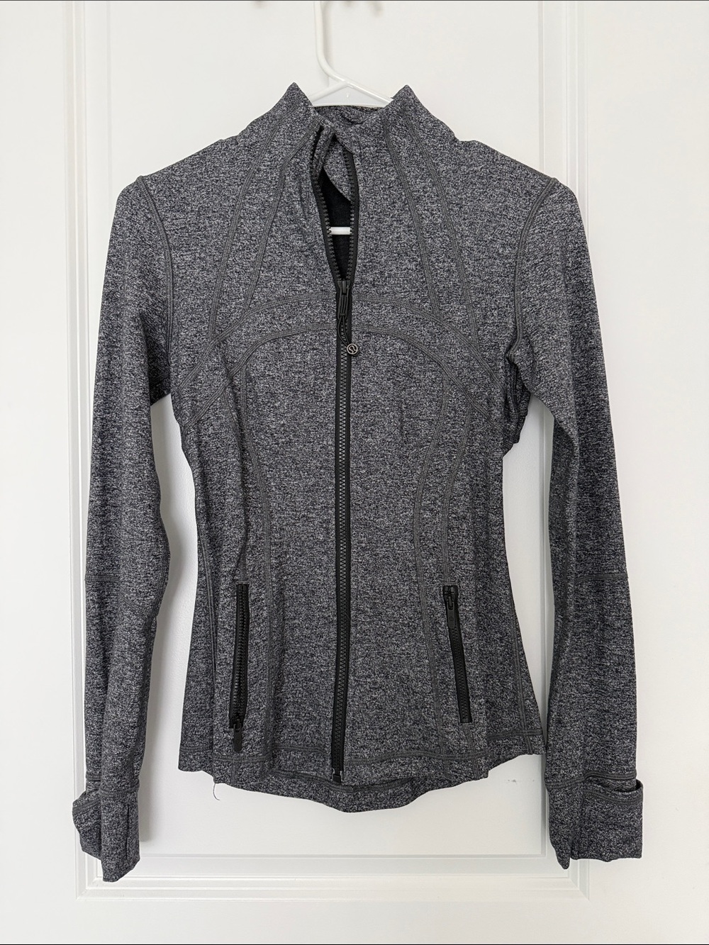 Lulu lemon size 4 heather gray define jacket